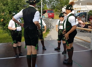 Trachtenbeschaffung für unsere Trachtenjugend