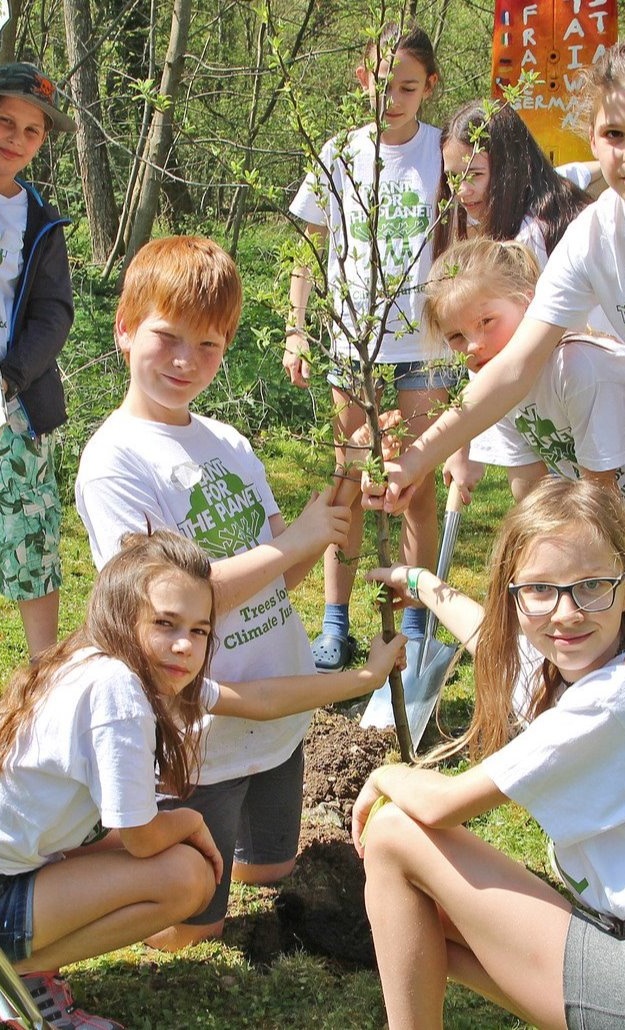 5.000 Bäume: Kinder machen Aschaffenburg grün