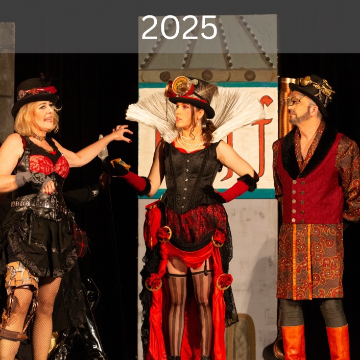 Bühnenbild für unser neues Theaterstück und Brandschutz-Ausstattung