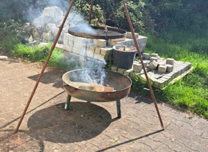 Überdachte Grillhütte für den Sportplatz in Kempfeld