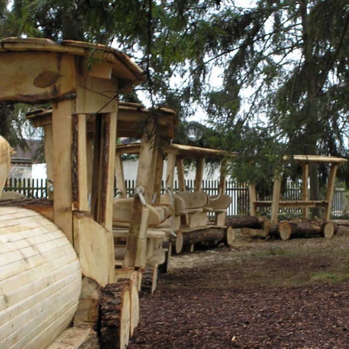 Holzeisenbahn zum Reinsetzen und spielen