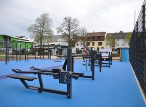 Neues Sportgerät für die Outdoor-Fitness-Anlage