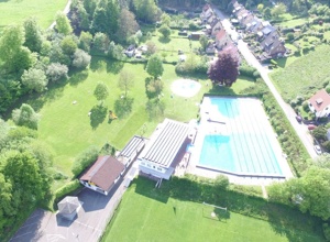 Neues Sprungbrett für das Freibad Laßbruch