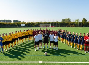 Neue Trainingsbekleidung Frauen + Mädchen