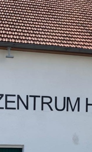 Hof Jünger leuchtet