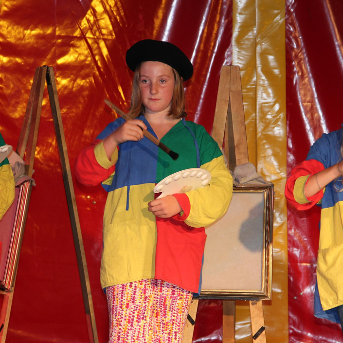 100 Kinder im Rampenlicht der Manege!