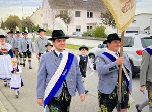 Chronik zum 100 Jährigen des  Heimat- und Volkstrachtenvereins Pöttmes