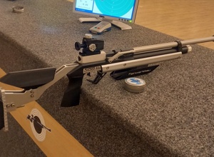 Wir treffen ins schwarze - neues Luftgewehr für unsere Schützenjugend