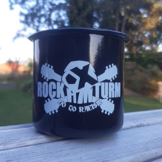 Nochmal &gt;&gt; Emaille-Tasse  - Rock am Turm - schwarz