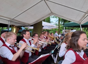 Neue Uniformen für das Kolping Blasorchester Saerbeck