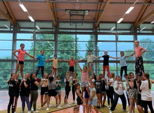 Trainingskleidung für die Cheerleader-Mädels