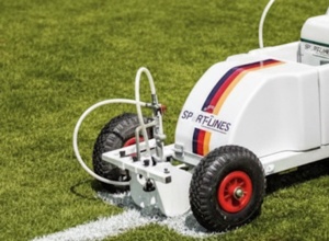 Modernes Nassmarkierungsgerät für den FC Concordia Hildesheim