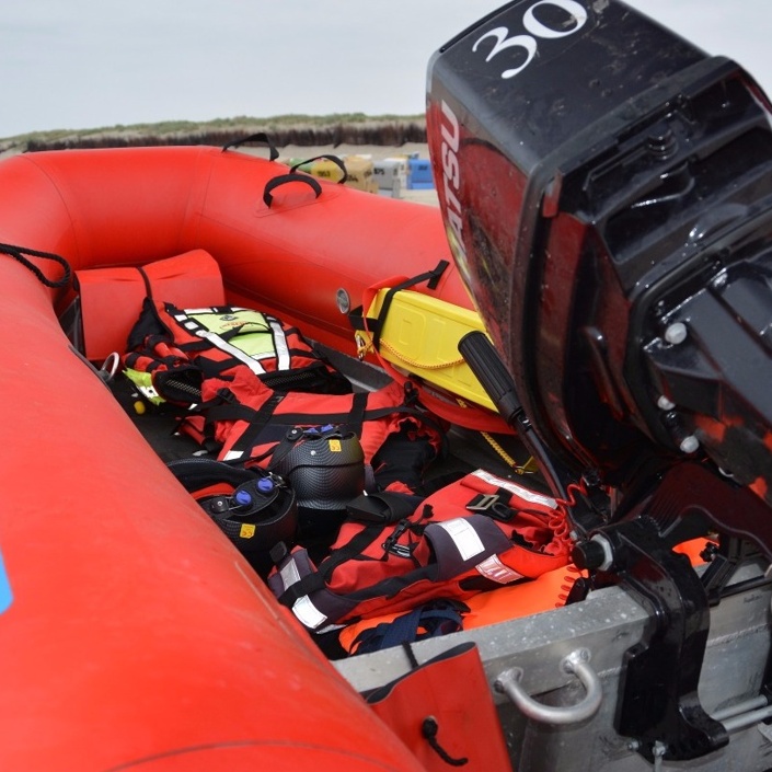 Motorrettungsboot & Strömungsretter (DLRG Landau)