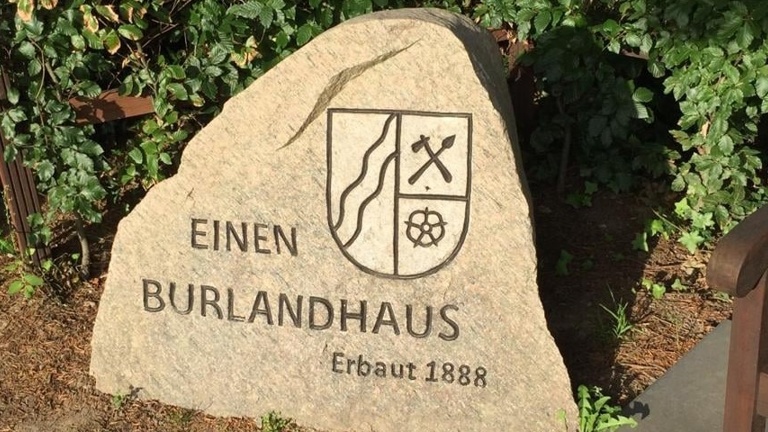 Anschaffung neuer Stühle für das Burlandhaus Einen