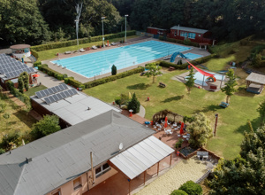 Schattenspender fürs Freibad
