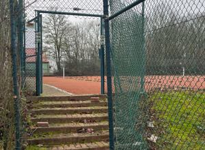 Maßnahmen an der Außenanlage auf dem Tennisplatz in Göllheim