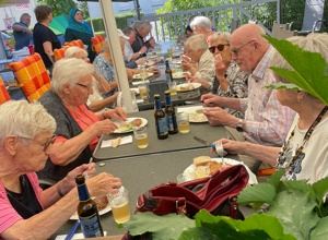 Neuer Sonnenschutz für den Innenhof der Senioren-Tagespflege, Walldürn