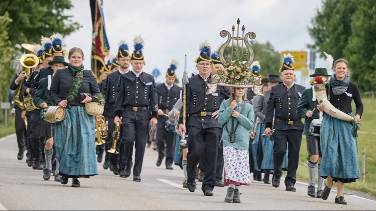 Neuanschaffung der historischen Uniform der Musikkapelle Neukirchen