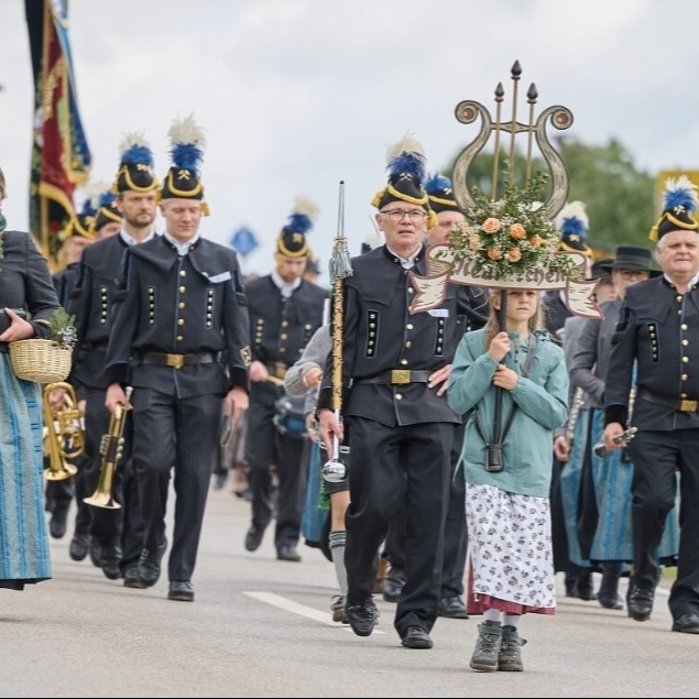 Neuanschaffung der historischen Uniform der Musikkapelle Neukirchen