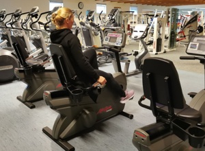 Ein neues Liegefahrrad für die Fitnesshalle