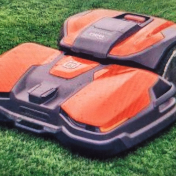Neuer Rasenmähroboter FC Griessen