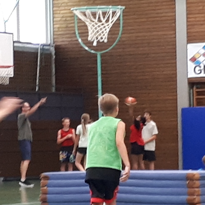 Basketball für ALLE - Wir wollen höhenverstellbare Körbe