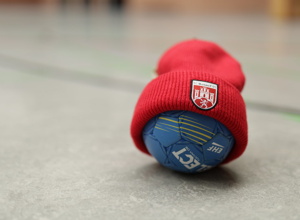 Mützen und Schweißbänder für die Handballer des FC Hennef 05 e. V.