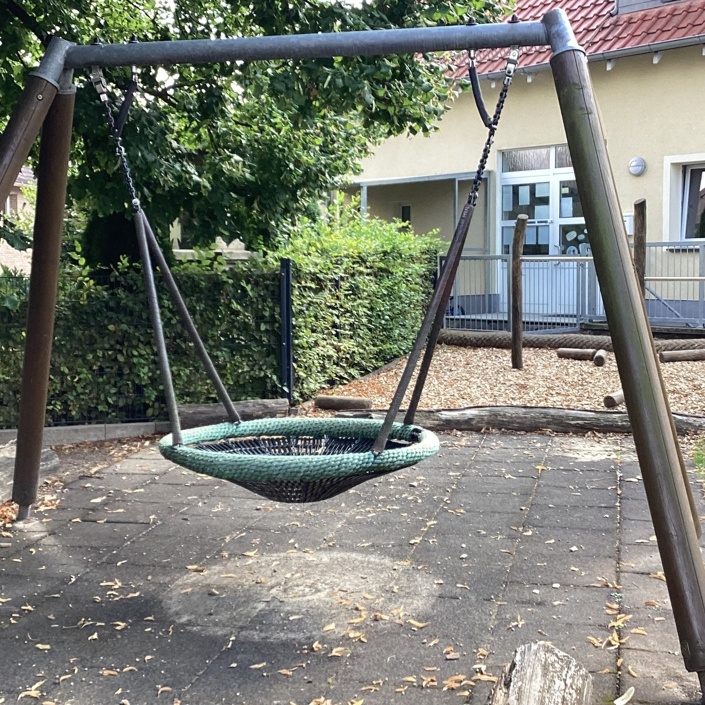 Umbau einer Vogelnestschaukel zu einer Doppelschaukel