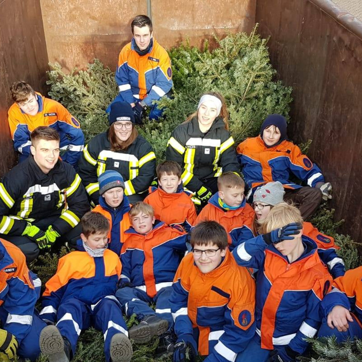 Brandneue Shirts für unsere Jugendfeuerwehr