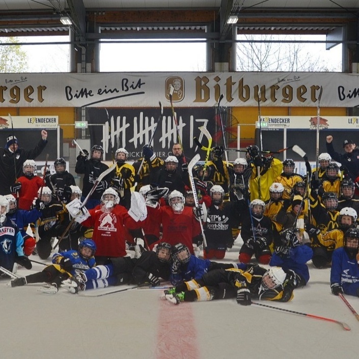 Unterstuetzung der Eishockey-Kids in Bitburg!