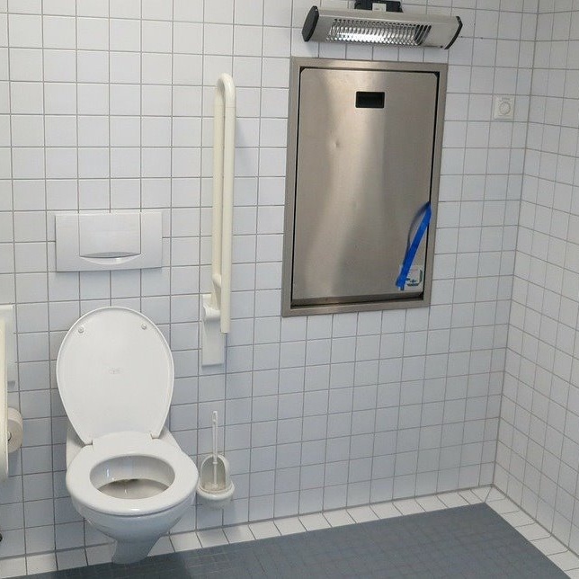 Werntalhalle Thüngen - behindertengerechtes WC