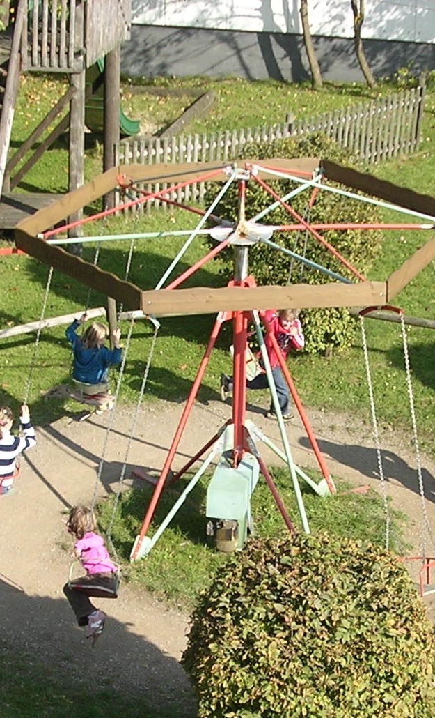 Kinderspielplatz auf dem Flugplatz Rennefeld