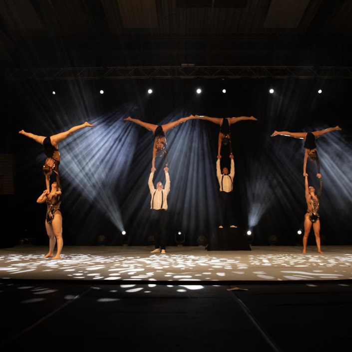 Showgruppe Hot Mess bei der World Gym for Life Challange 2025 Lissabon