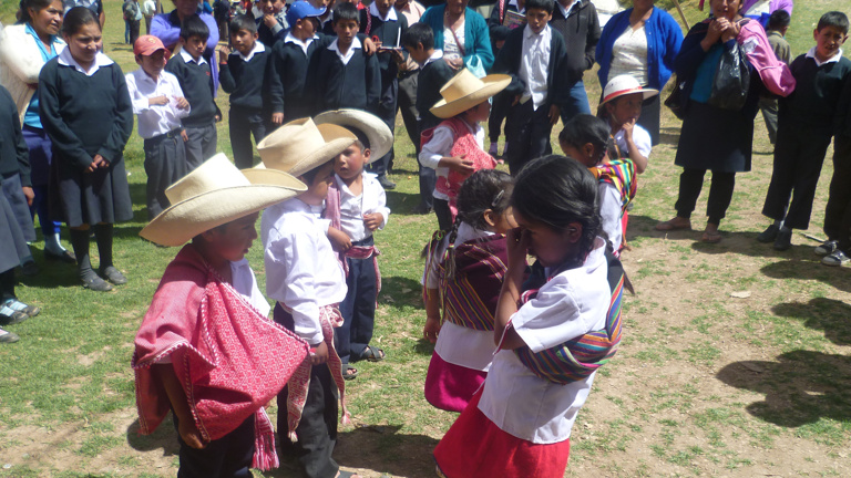 Lebensmittel für Familien von MinistrantInnen in St. Miguel (Peru)