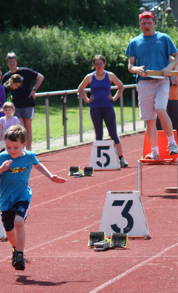 Renovierung der Leichtathletikanlage „Poggenbeeke" in Nammen