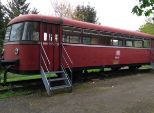 Renovierung des Schienenbusses der Steinwaldschule Neukirchen