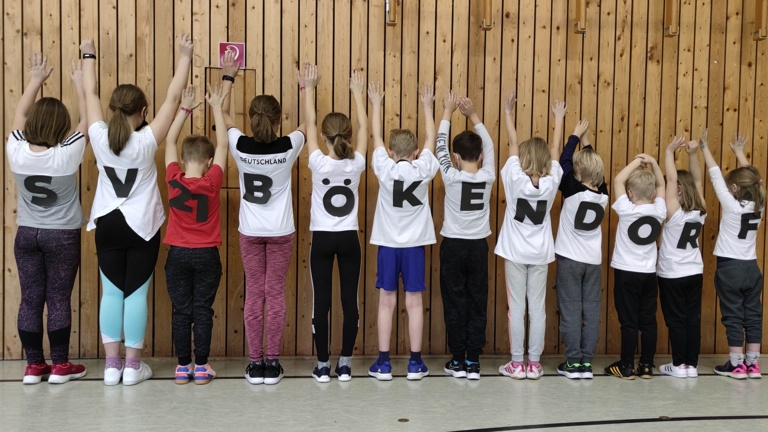 Modernisierung der Beleuchtung im Eingang der Mehrzweckhalle Bökendorf