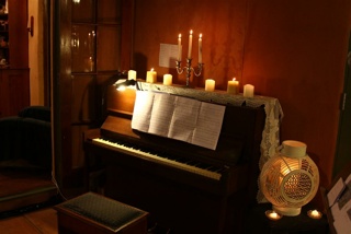 Eine Stunde Candlelight-Dinner Klaviermusik