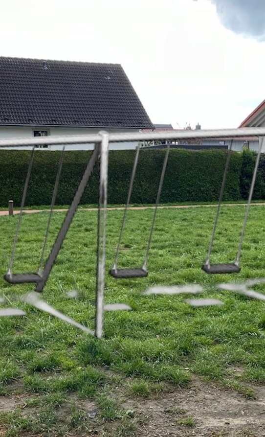 Wir bringen Schwung auf den Schulhof – Schaukeln für die KGS Mondorf