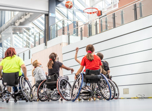 Rollstuhlsport macht Schule