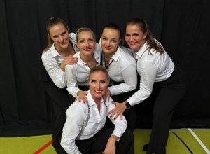 Mit Teamgeist und Taktgefühl tanzen wir uns zur WM nach Budapest!