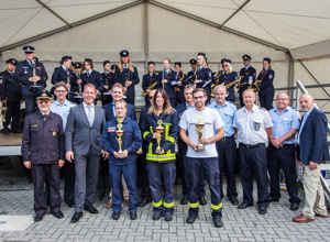 Wettbewerbsanzüge für die WKG der FF Ötzingen