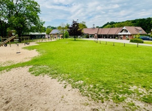 Klettergerüst der Grundschule Ofen