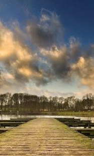 Wir bauen ein Boot mit Rollstuhl-Plattform