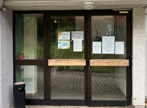 TV Weißenstein - Renovierung der Eingangstüren