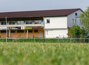 Vollautomatischer Defibrillator