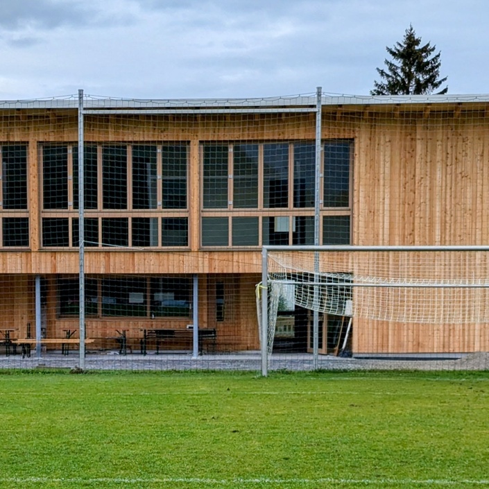 Inneneinrichtung und Plattformlift für unser neues Vereinsheim