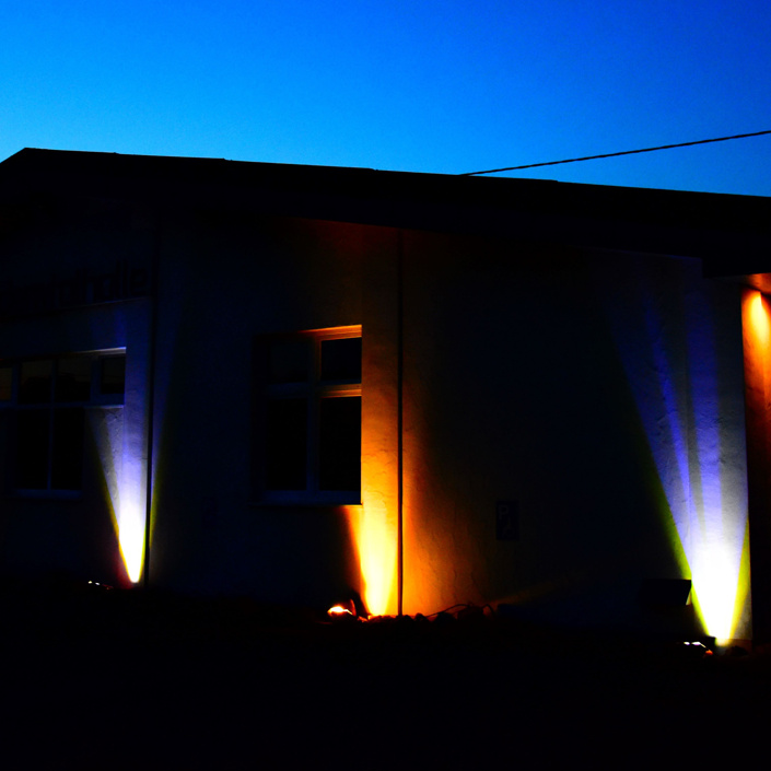 "Mehr Licht" an der Hundemtalhalle