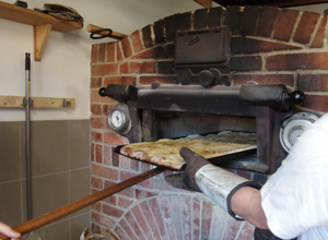 Erneuerung historischer Backofen Dorfmuseum