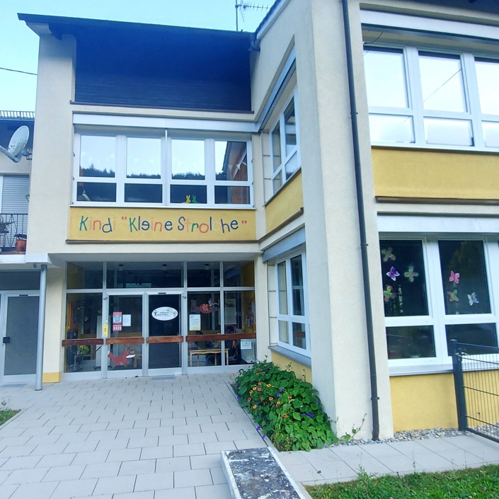 Strolchenlaube im Kindi Kleine Strolche Aufhausen